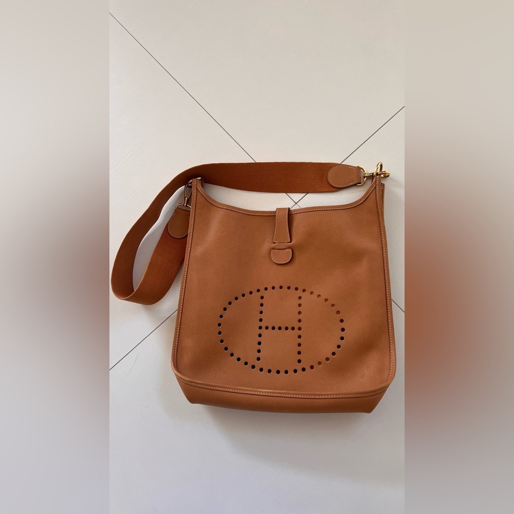 Pre-Loved Hermes shoulder bag